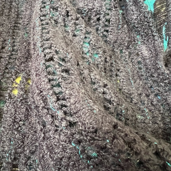 Casual night out- add color ♥️ - Picture 3 of 4